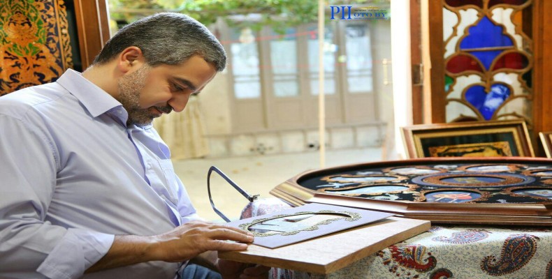 موزه صلح اصفهان در خیابان چهارباغ پایین، نمایشگاه هنر و دوستی ملت‌ها