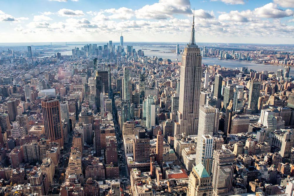 Panoramic views of New York's tall buildings