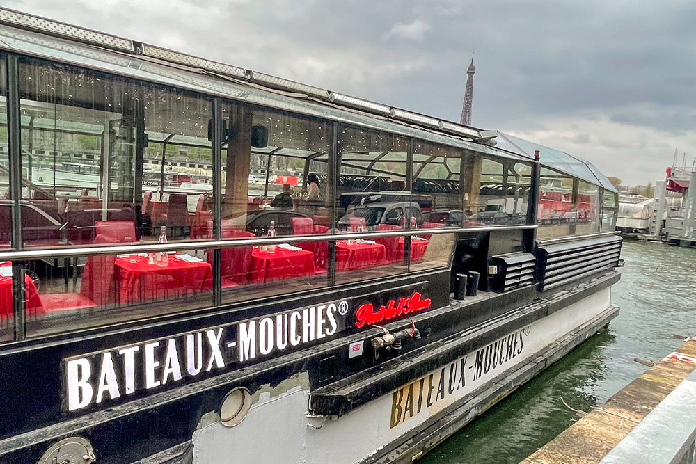 Bateaux Mouches Dinner Cruise