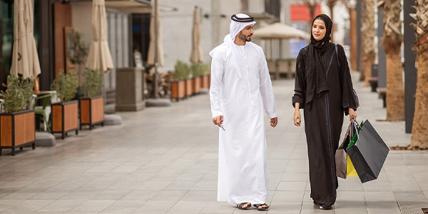 Suitable clothes for traveling to Dubai