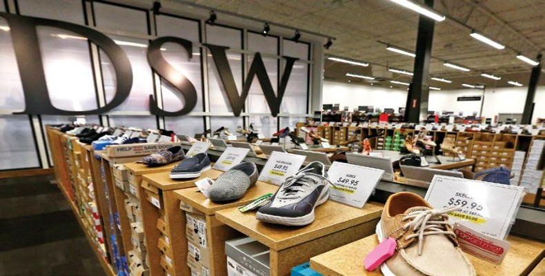 فروشگاه DSW Union Square نیویورک با کفشهای تخفیفدار برند