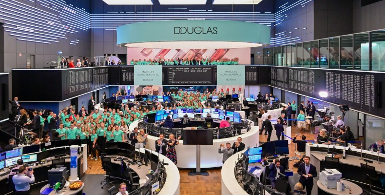 ساختمان بورس فرانکفورت؛ از نمادهای اقتصادی شهر با بازدید رایگان از نمای بیرونی