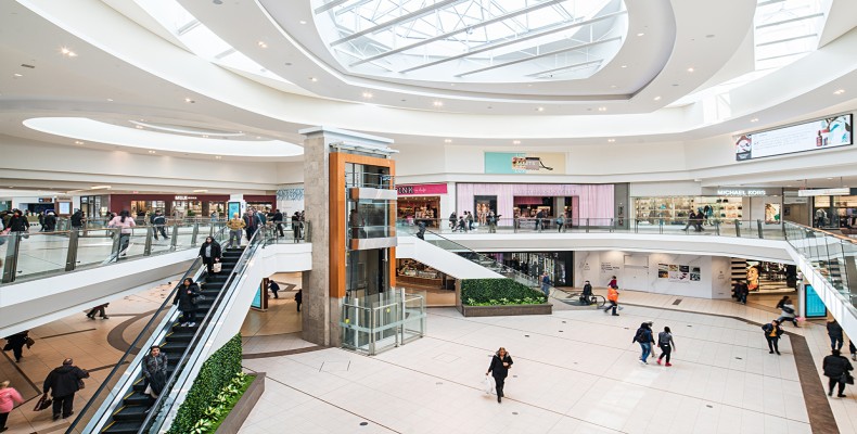 نمای بیرونی Scarborough Town Centre از مراکز خرید بزرگ تورنتو