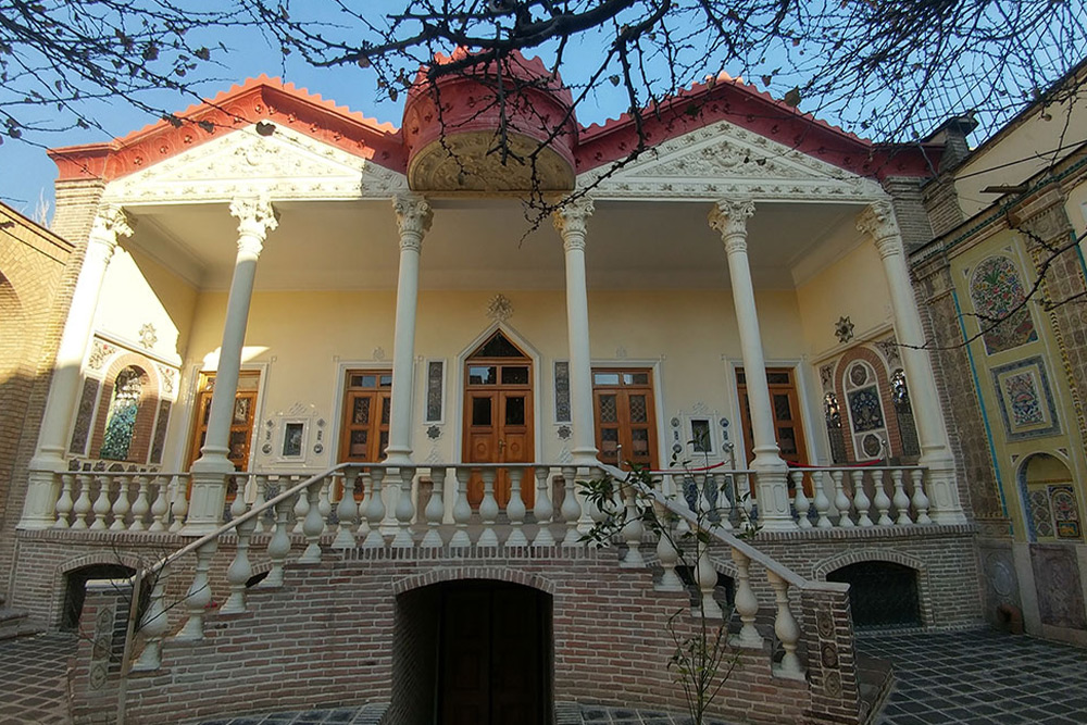 خانه موزه مقدم