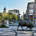 Istanbul bull statue