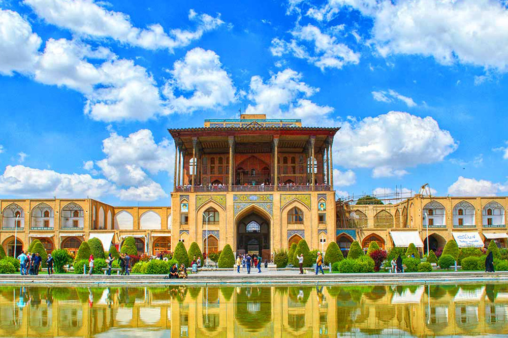 عمارت عالی‌قاپو اصفهان