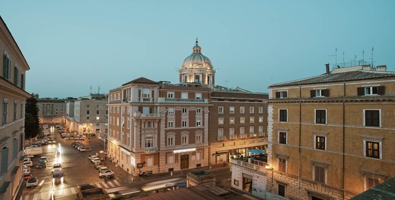 فضای داخلی لوکس هتل جیکی پلیس رم از هتل های 5 ستاره رم