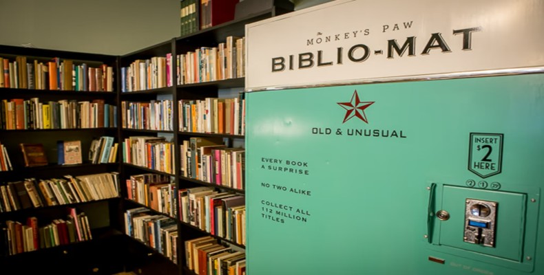 کتابفروشی Monkey’s Paw؛ یکی از تفریحات عجیب تورنتو برای عاشقان کتابهای خاص