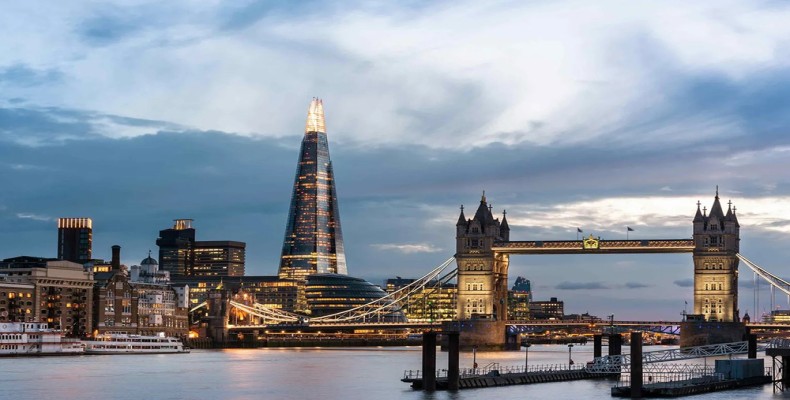 هتل شانگری لا در برج شارد لندن با چشمانداز رودخانه تایمز، از گرانترین هتل های لندن