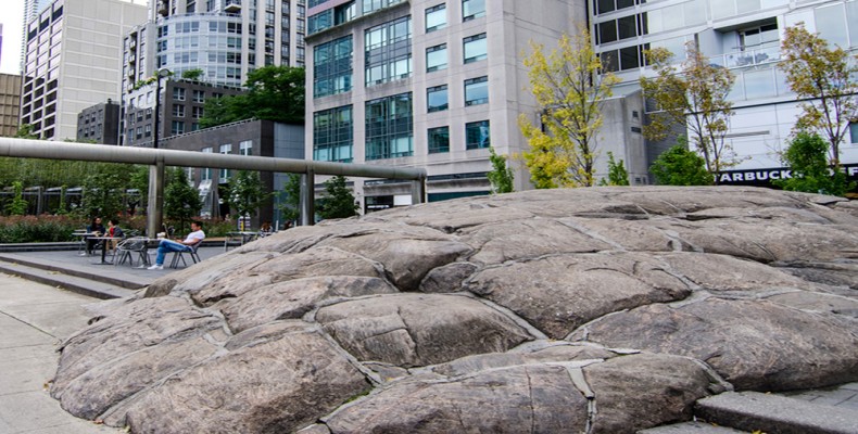 صخره یکمیلیاردساله Yorkville Rock؛ از عجیبترین جاذبههای تورنتو