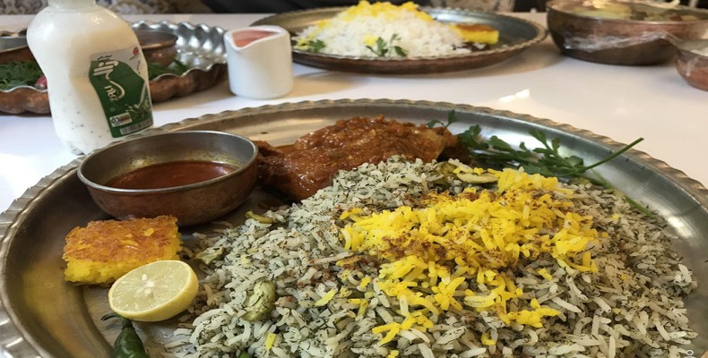 والک پلو بهاری از غذاهای فصلی و سنتی تهران