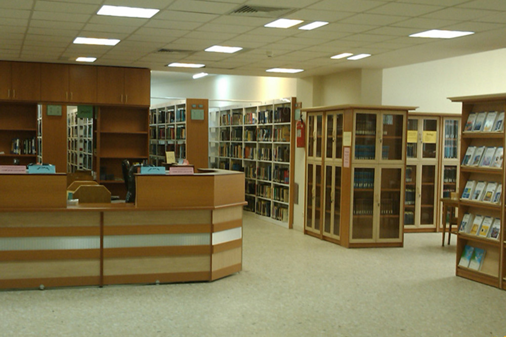 کتابخانه آرامگاه فردوسی مشهد