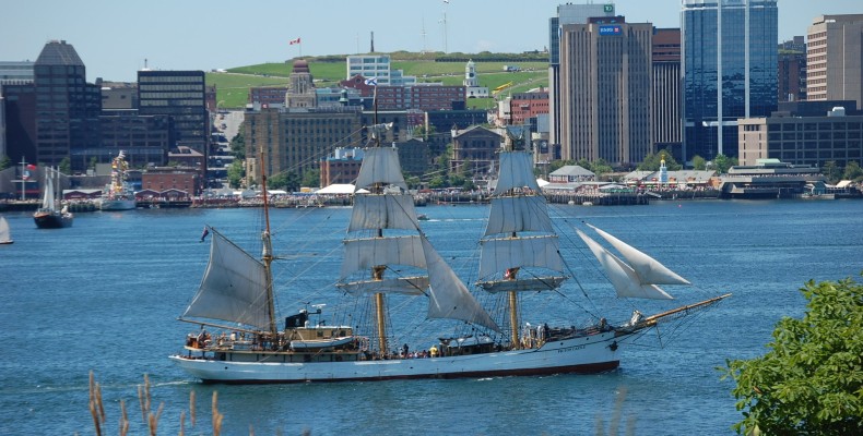 بندر هالیفاکس کانادا با فضای ساحلی و جاذبههای تاریخی شهر