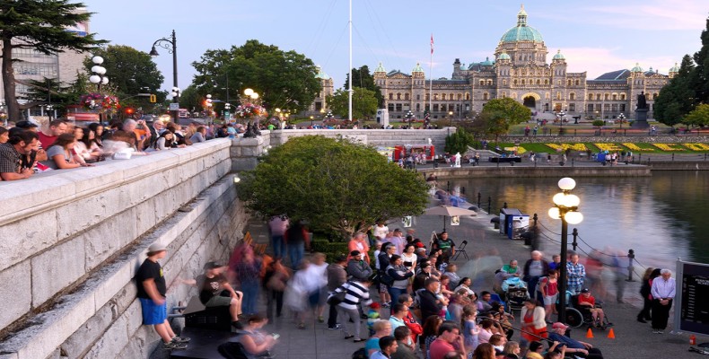 شهر ویکتوریا کانادا با مناظر اقیانوسی و معماری خاص