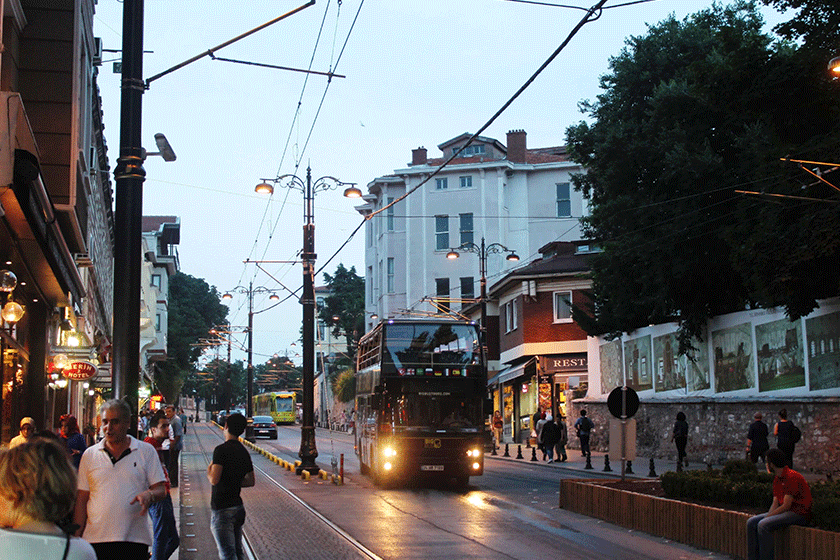 خیابان لونت استانبول