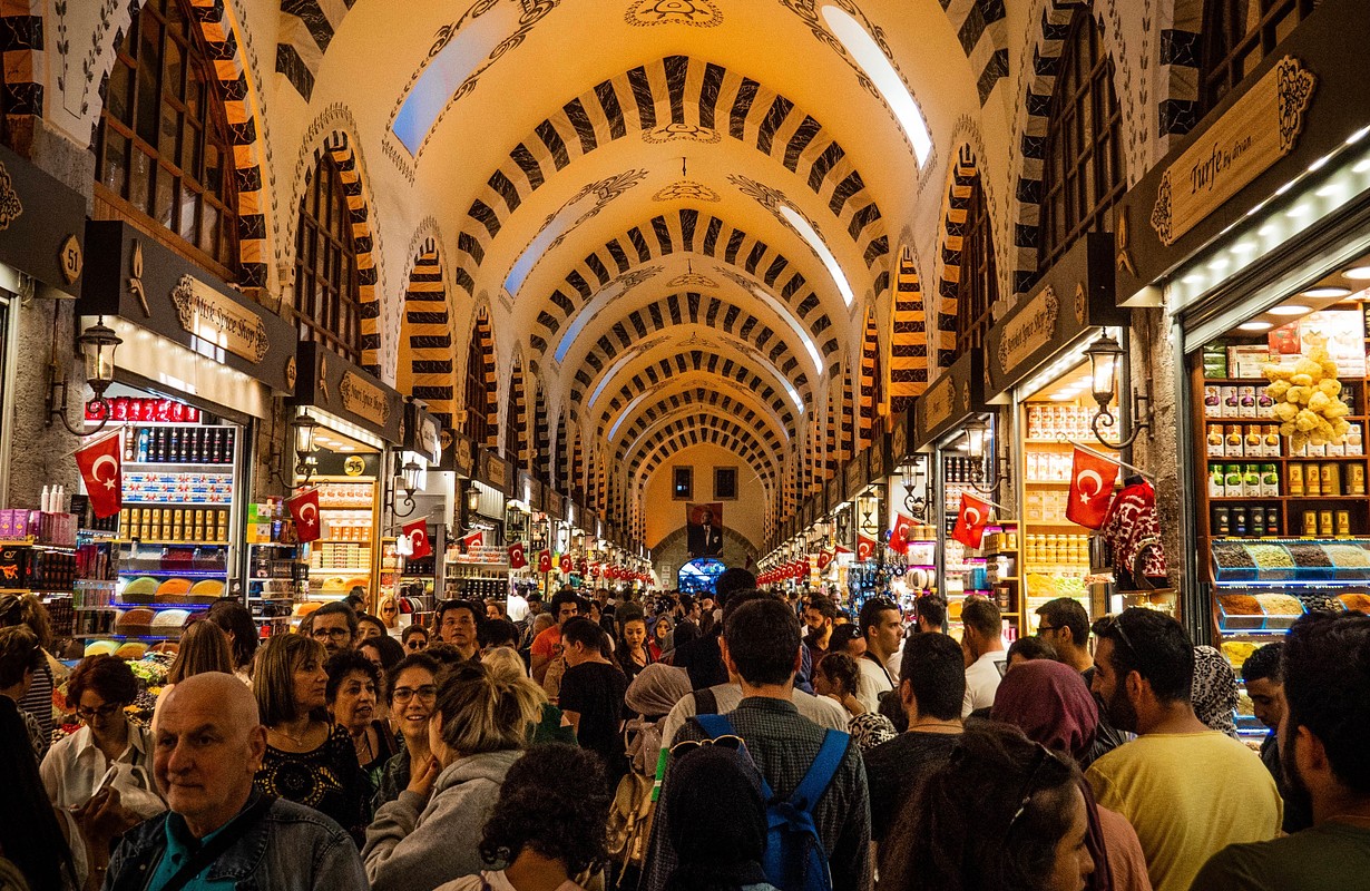  سفر 7 روزه به استانبول؛ بازار بزرگ