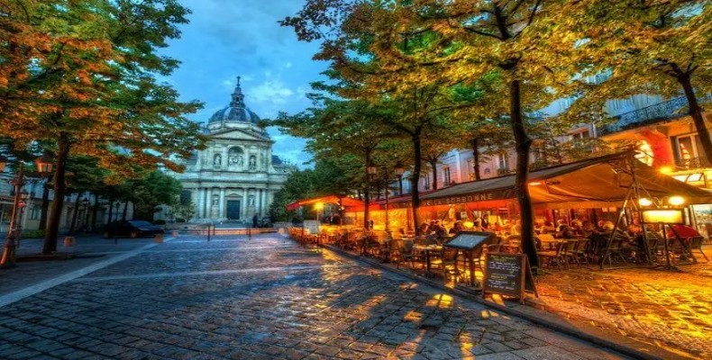 خیابانهای خلوت پاریس در اسفند