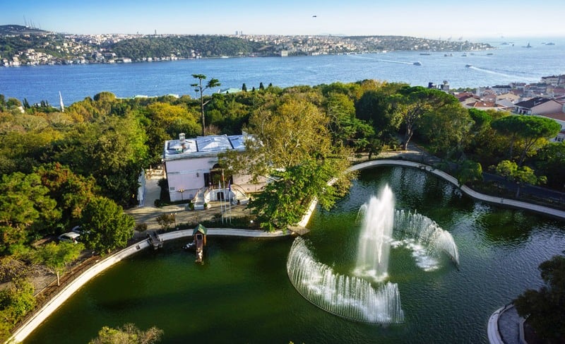 پارک های سرسبز در سفر به استانبول در پاییز 