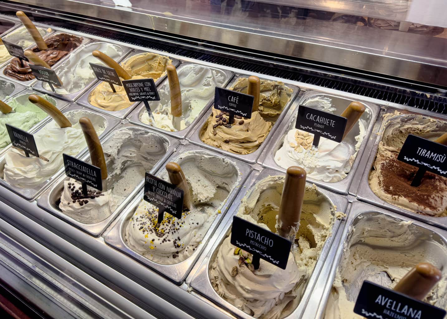 بهترین بستنی فروشی های بارسلونا