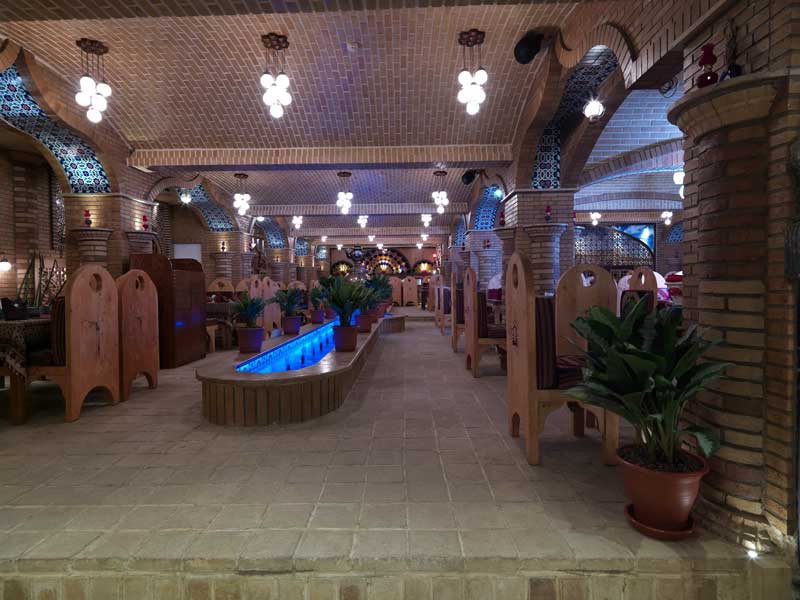 رستوران سنتی ترمه در هتل فردوسی تهران 