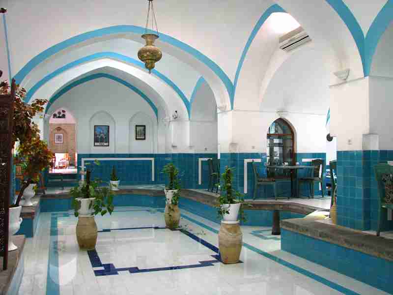 بخش‌های مختلف حمام خان یزد