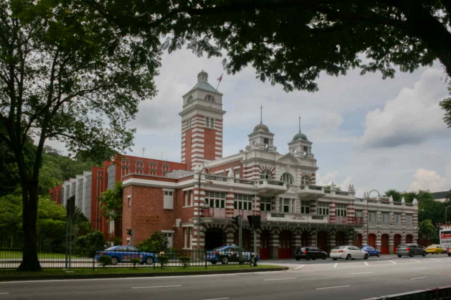 معماری در سنگاپور؛ ایستگاه مرکزی آتش‌نشانی