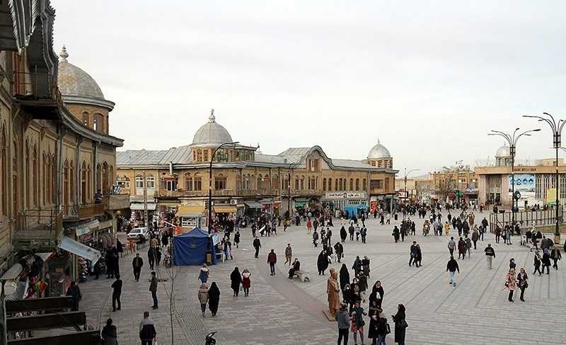بازار بزرگ میدان امام خمینی؛ یکی از بهترین مراکز خرید شهر همدان