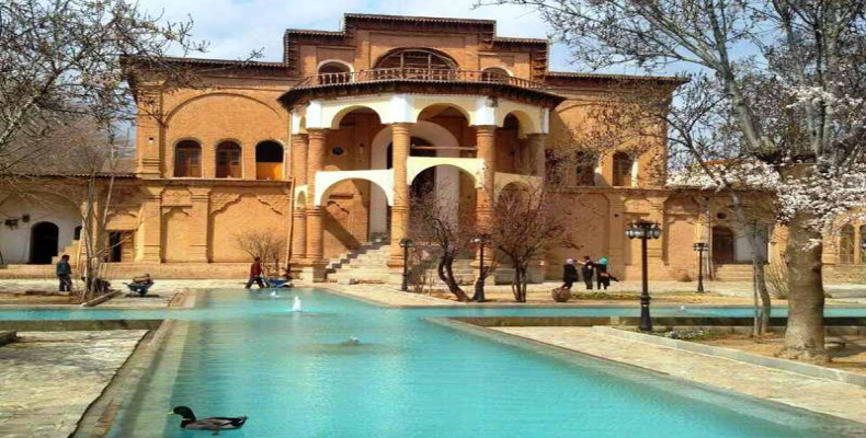 عمارت خسروآباد از جاهای دیدنی سنندج