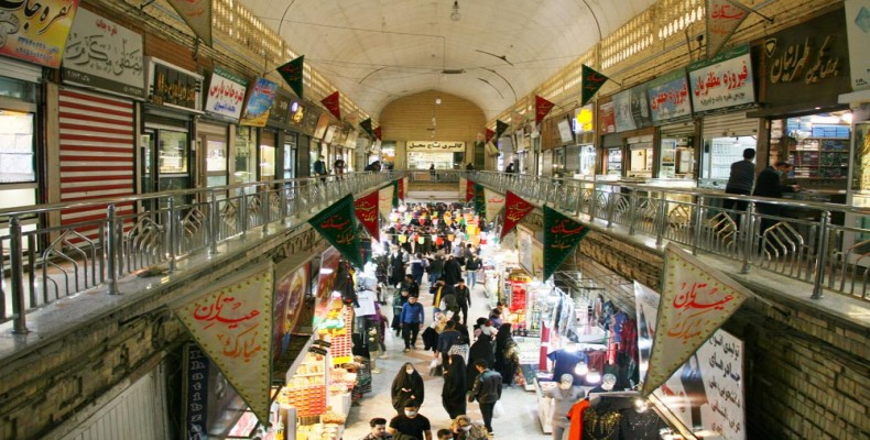 بازار رضا مشهد؛ معروف‌ترین بازار سنتی برای خرید سوغات و صنایع‌دستی