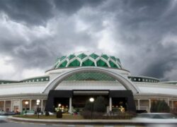 الماس شرق از مراکز خرید در مشهد