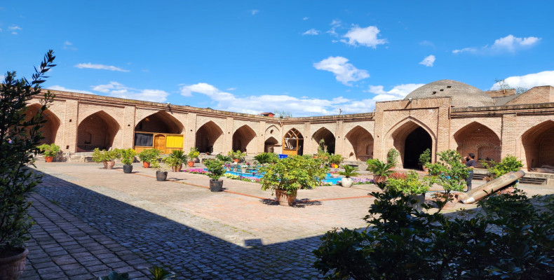 کاروانسرای لات رشت