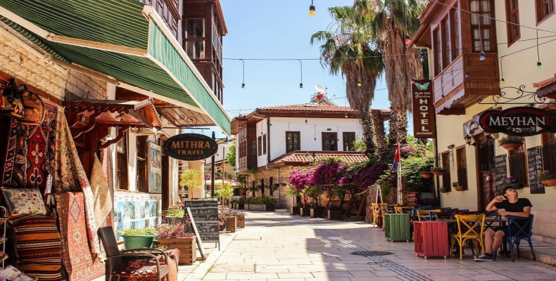 بهترین زمان سفر به آنتالیا