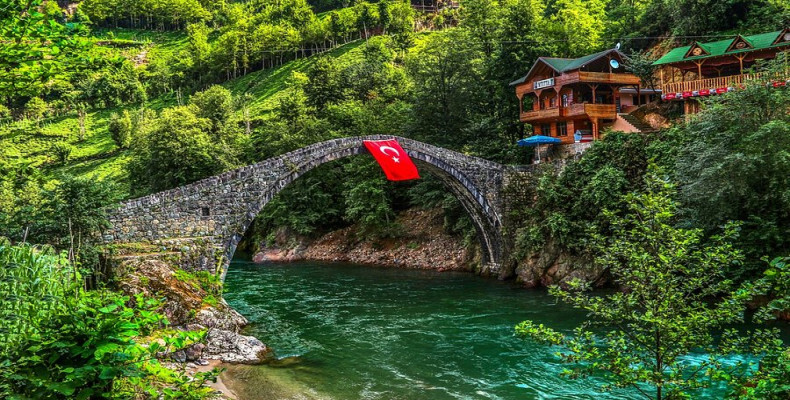 رودخانه فیرتینا از جاهای دیدنی ترابزون