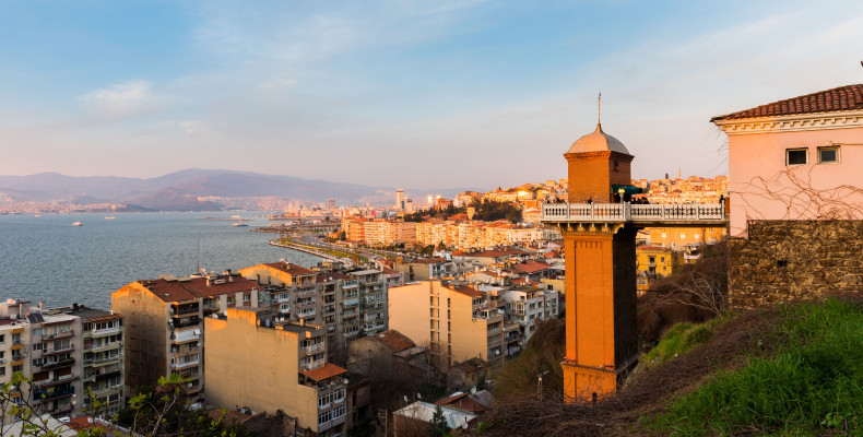 آسانسور تاریخی ازمیر