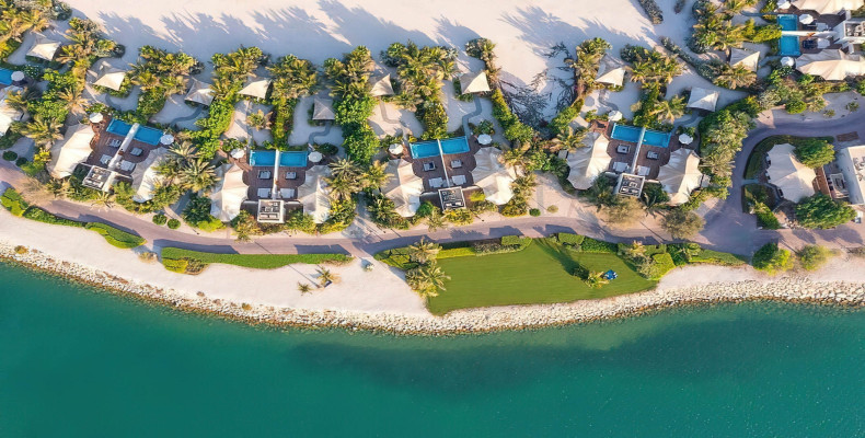 هتل Ritz-Carlton Al Hamra Beach
