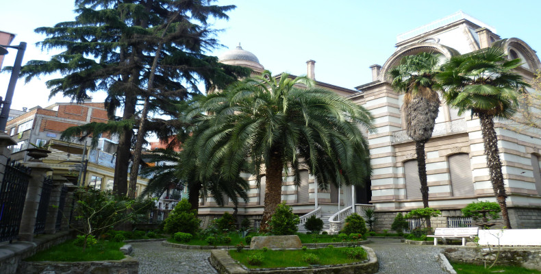 موزه ترابزون یا عمارت کوستاکی