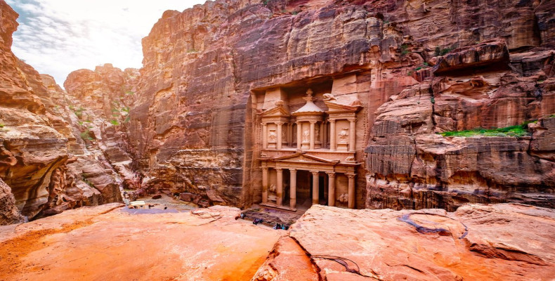 بهار در پترا، اردن 