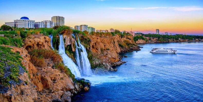 جاهای دیدنی آلانیا یا آنتالیا ؛آبشار دودن آنتالیا