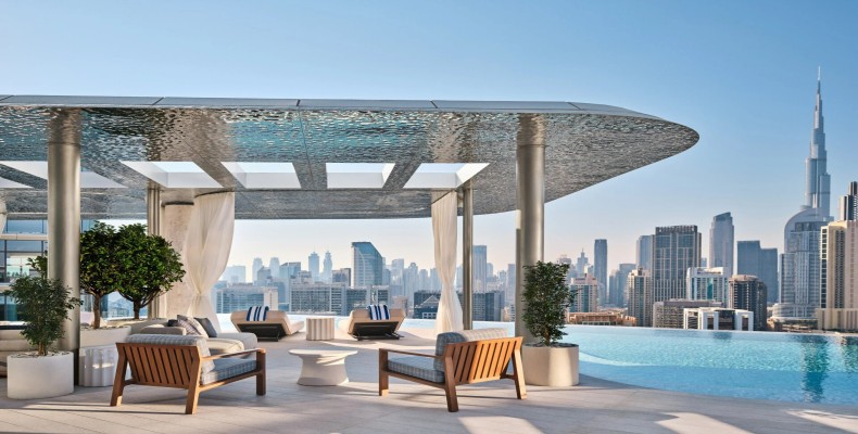 لانا، کالکشن دورچستر (The Lana, Dorchester Collection)