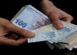 لیر یا دلار برای سفر به ترکیه