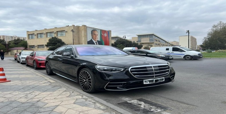ماشین لوکس کرایه‌ای در وان ترکیه برای سفر شهری