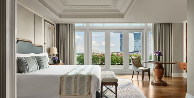 نمای اتاق هتل لوکس در سنگاپور با چشم‌انداز مارینا بی