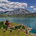 راهنمای سفر به وان