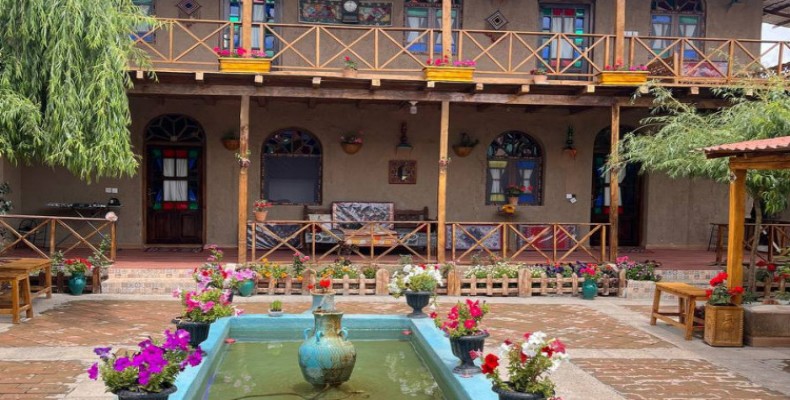 اقامتگاههای بومگردی آمل