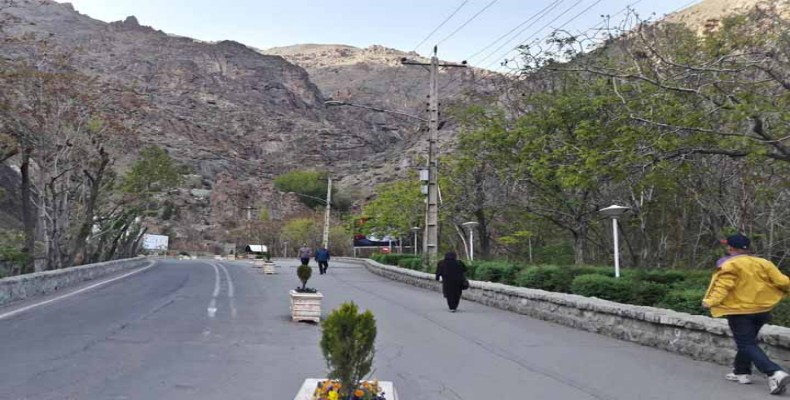 ک.هنوردی در بام تهران