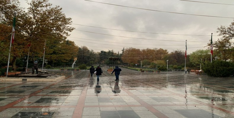 قدم زدن در خیابان های تهران